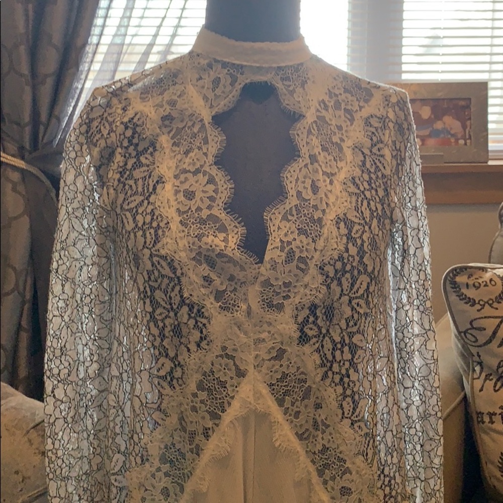 Free people M lace High Low Black White top - Picture 2 of 4